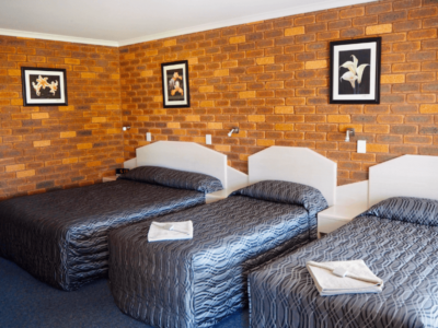 Yambil Inn | Family Budget Rooms, Griffith